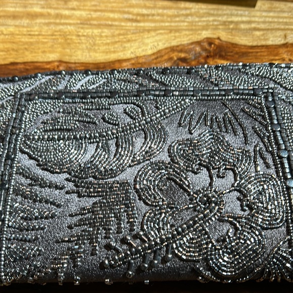 Mary Frances collectible Rainforest beaded clutch in pewter, new with tags - Picture 10 of 10